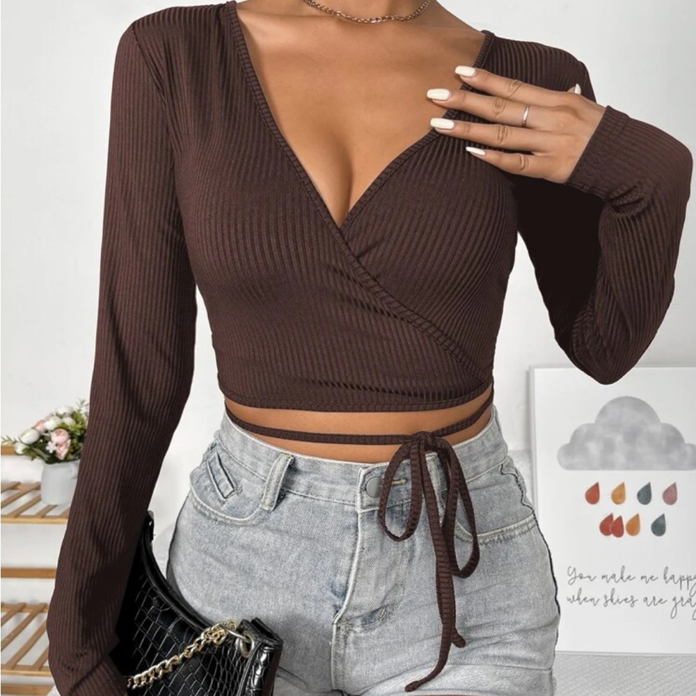 Front tie rob knit crop top